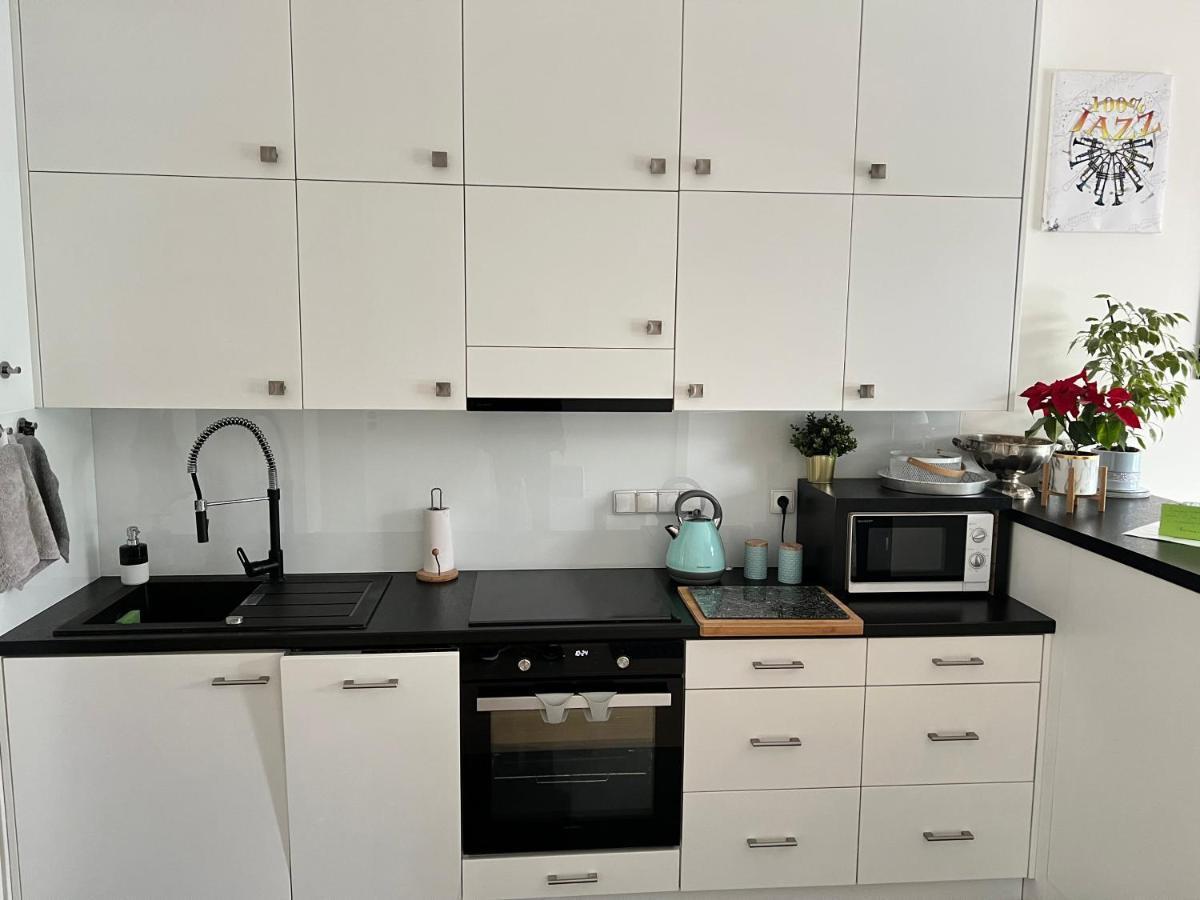 Apartment Jazz Констанцин-Езерна Екстериор снимка
